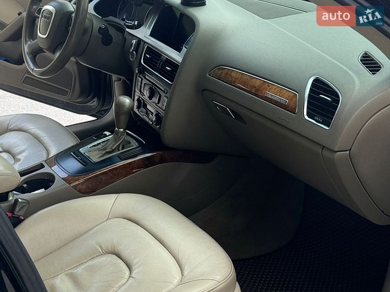Седан Audi A4 2011 в Запоріжжі