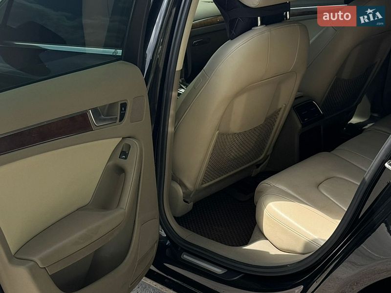 Седан Audi A4 2011 в Запоріжжі