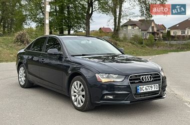 Седан Audi A4 2014 в Львове