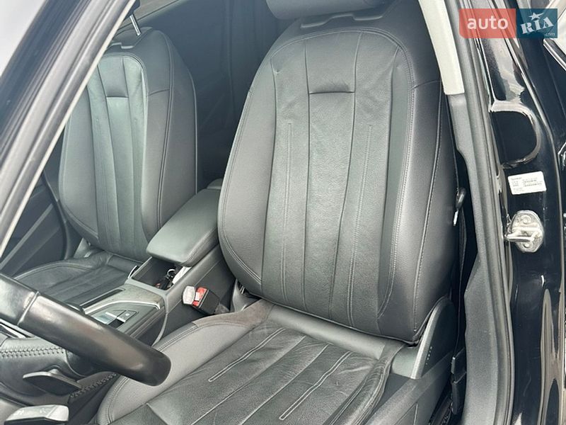 Седан Audi A4 2016 в Киеве