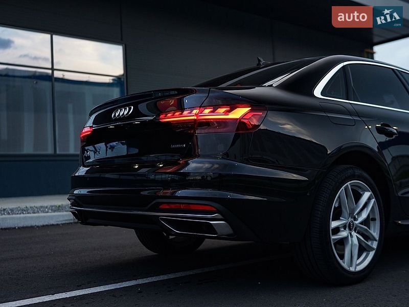 Седан Audi A4 2020 в Львові