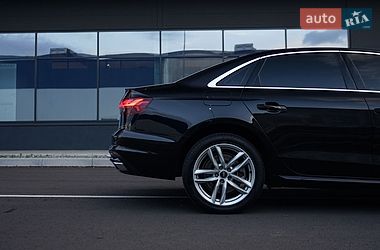 Седан Audi A4 2020 в Львові