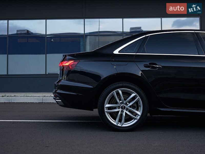 Седан Audi A4 2020 в Львові