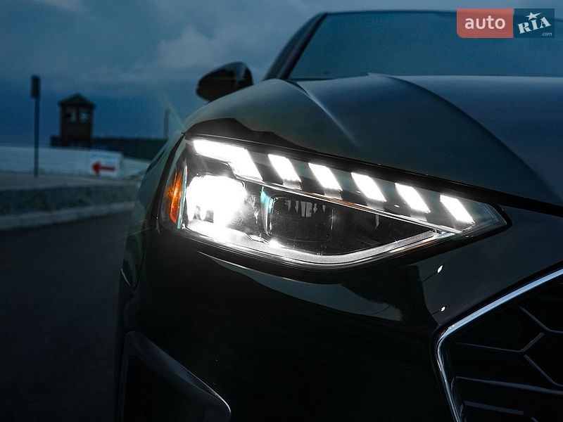 Седан Audi A4 2020 в Львові