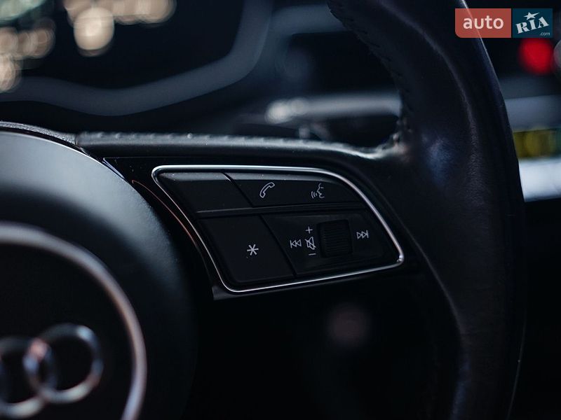 Седан Audi A4 2020 в Львові