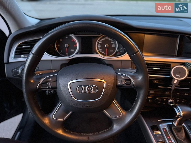 Седан Audi A4 2014 в Золотоноше