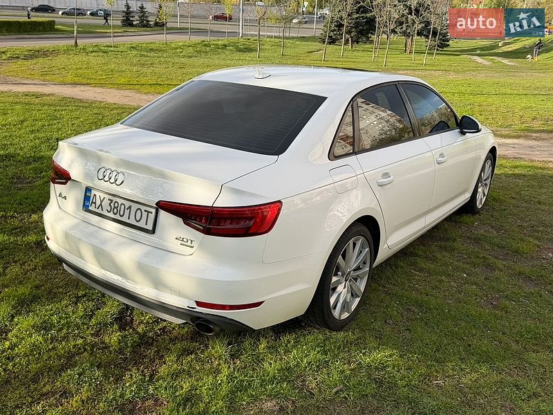 Седан Audi A4 2017 в Киеве