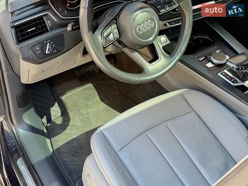 Седан Audi A4 2018 в Тернополе