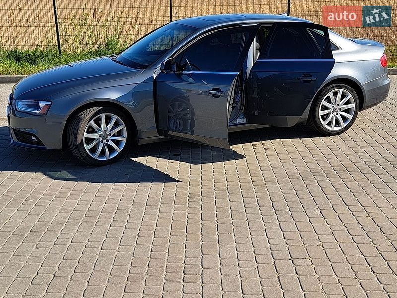 Седан Audi A4 2012 в Новомосковську