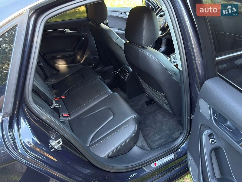 Седан Audi A4 2015 в Баришівка