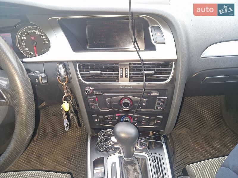 Седан Audi A4 2009 в Дніпрі