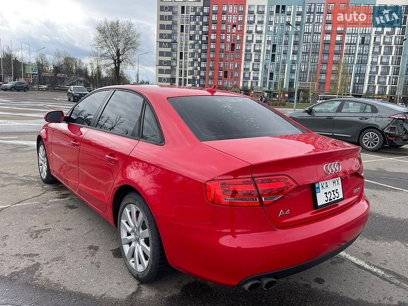 Седан Audi A4 2012 в Киеве