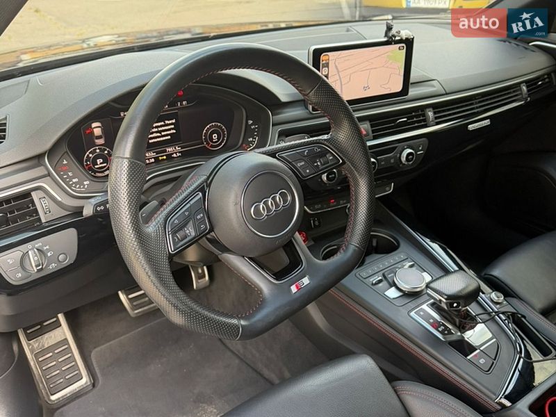 Седан Audi A4 2018 в Києві