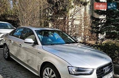 Седан Audi A4 2014 в Львове
