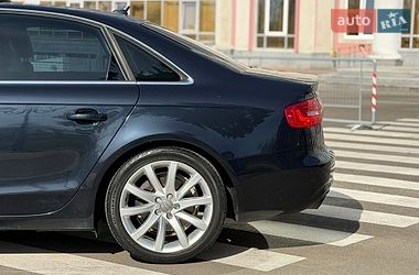 Седан Audi A4 2012 в Одесі