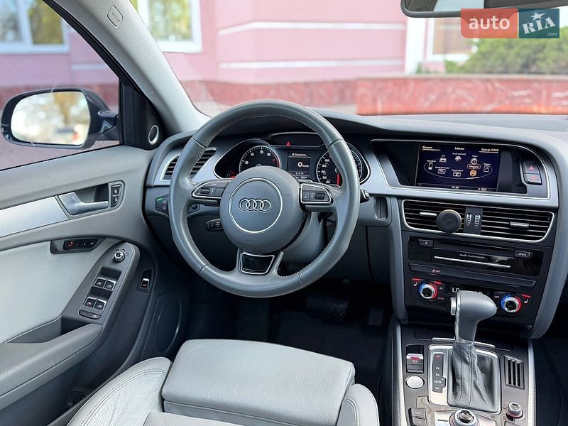 Седан Audi A4 2012 в Одесі