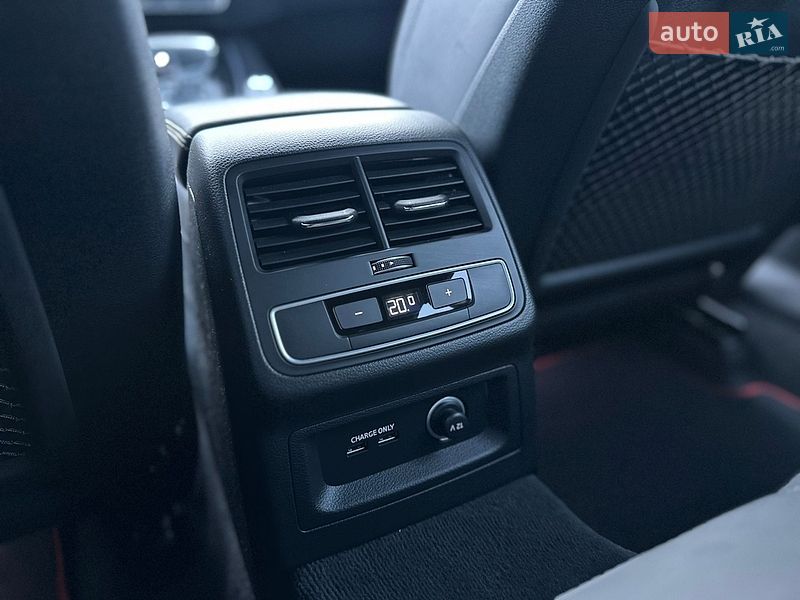 Универсал Audi A4 2022 в Ровно
