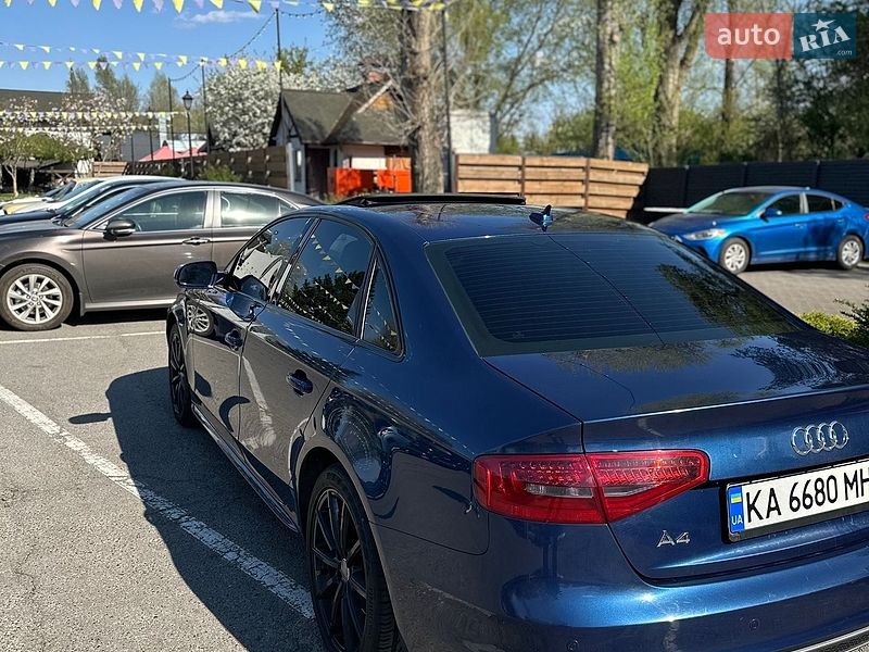 Седан Audi A4 2015 в Киеве