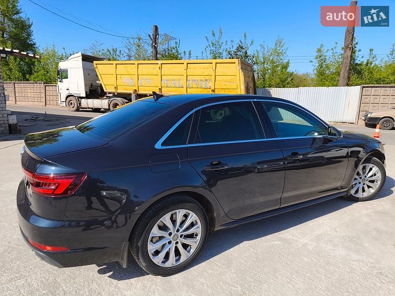 Седан Audi A4 2018 в Кривому Розі