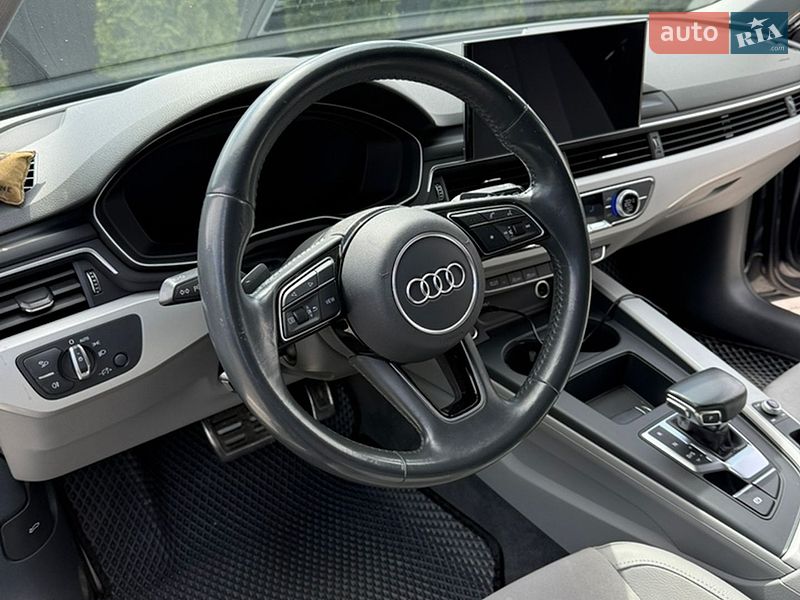 Універсал Audi A4 2020 в Звягелі