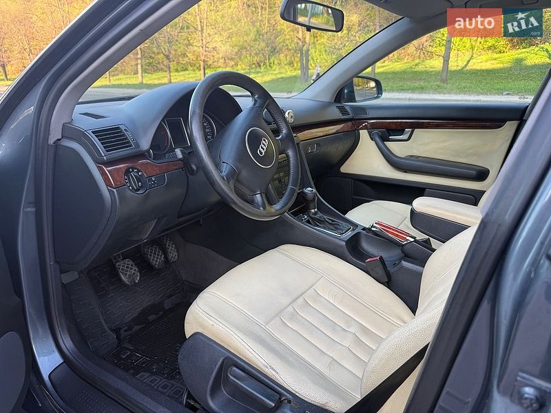 Седан Audi A4 2001 в Киеве