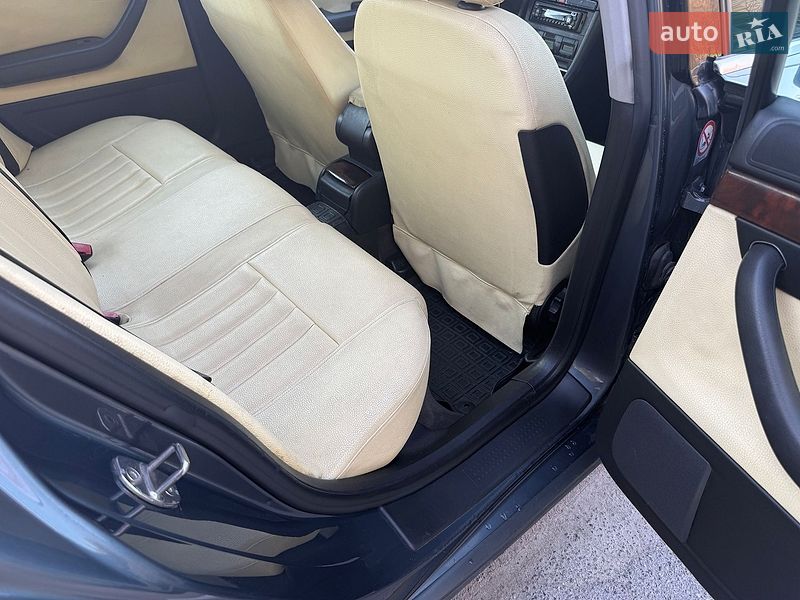 Седан Audi A4 2001 в Киеве