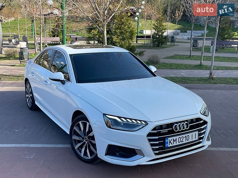 Седан Audi A4 2022 в Житомирі