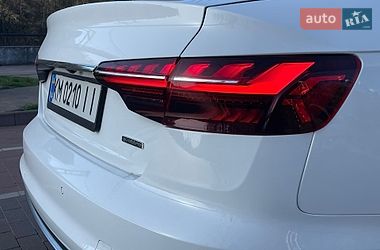 Седан Audi A4 2022 в Житомирі