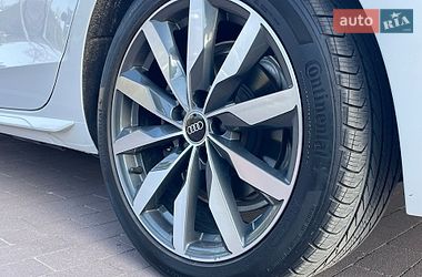 Седан Audi A4 2022 в Житомирі
