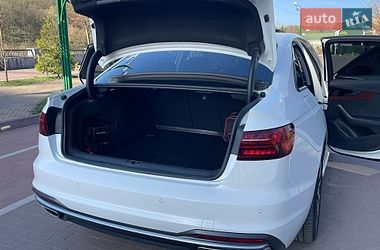 Седан Audi A4 2022 в Житомирі
