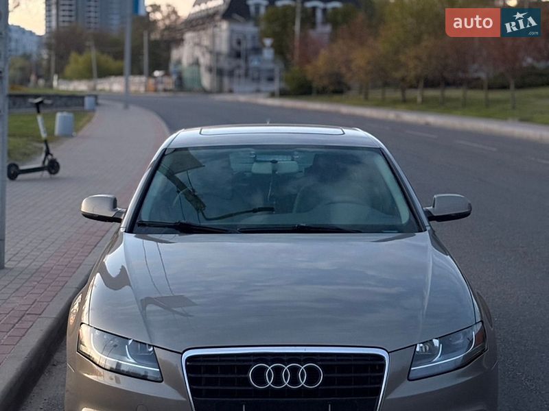 Седан Audi A4 2010 в Кропивницком