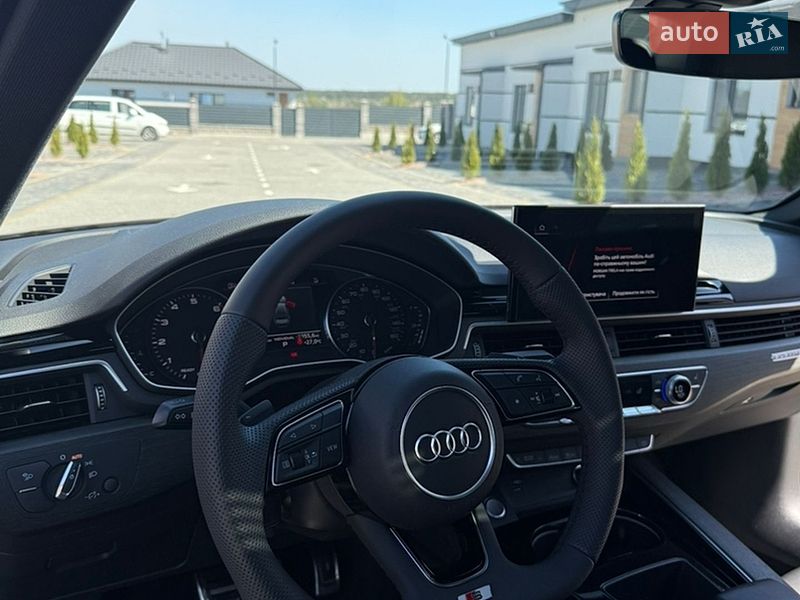 Седан Audi A4 2019 в Киеве
