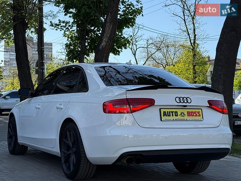 Седан Audi A4 2012 в Миколаєві