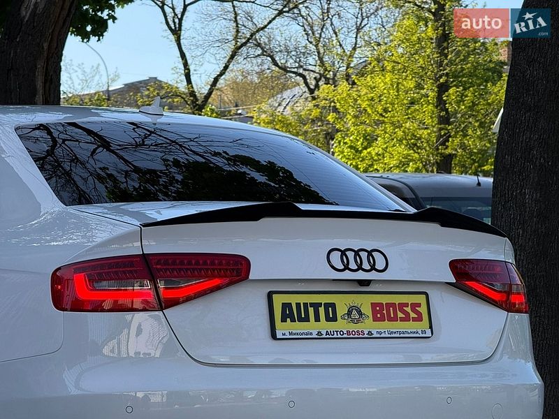 Седан Audi A4 2012 в Миколаєві