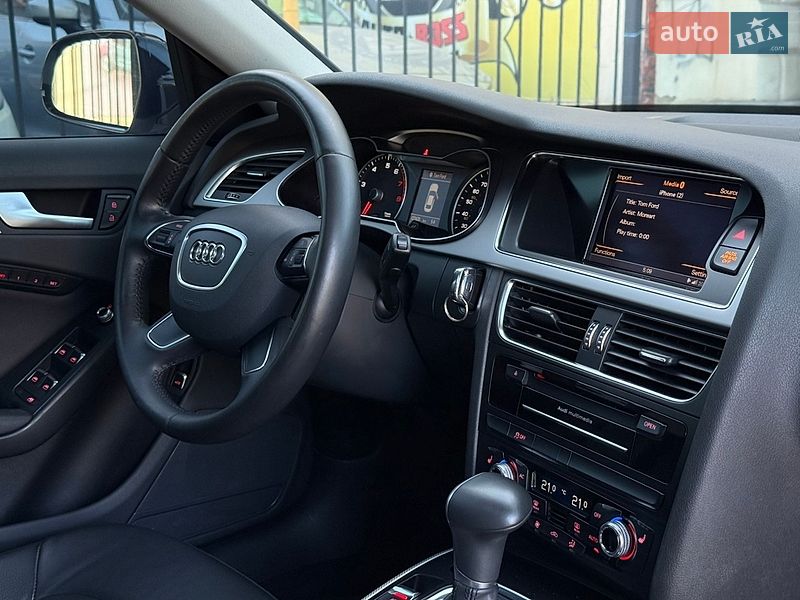 Седан Audi A4 2012 в Миколаєві