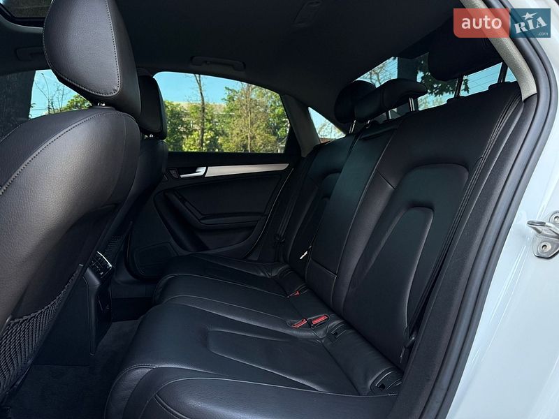 Седан Audi A4 2012 в Миколаєві