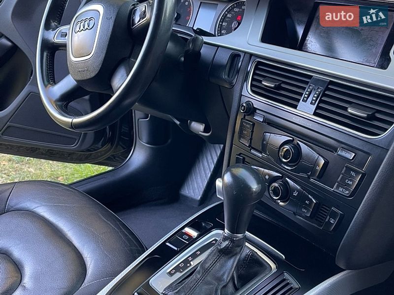 Седан Audi A4 2011 в Киеве
