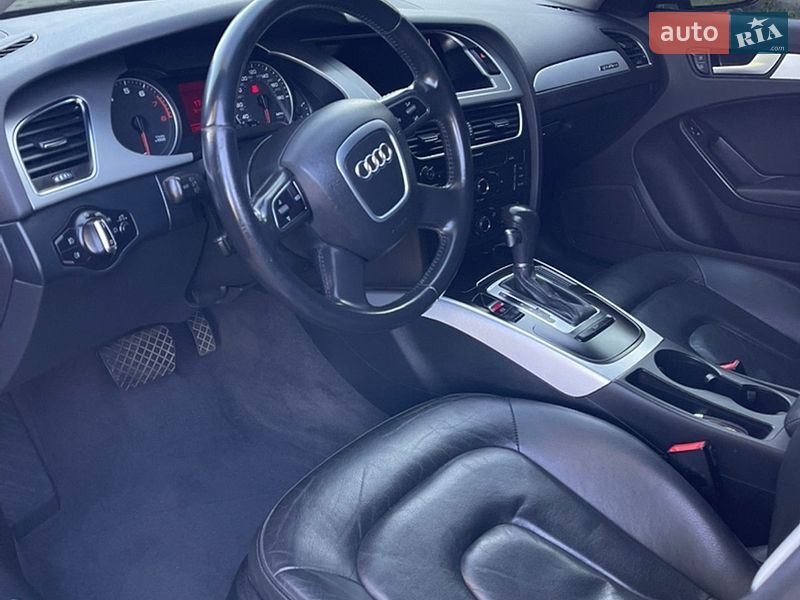 Седан Audi A4 2011 в Киеве