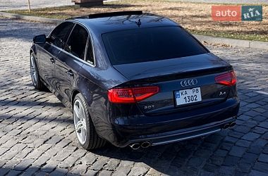 Седан Audi A4 2012 в Києві
