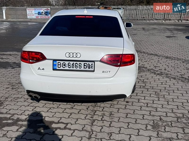 Седан Audi A4 2011 в Львове