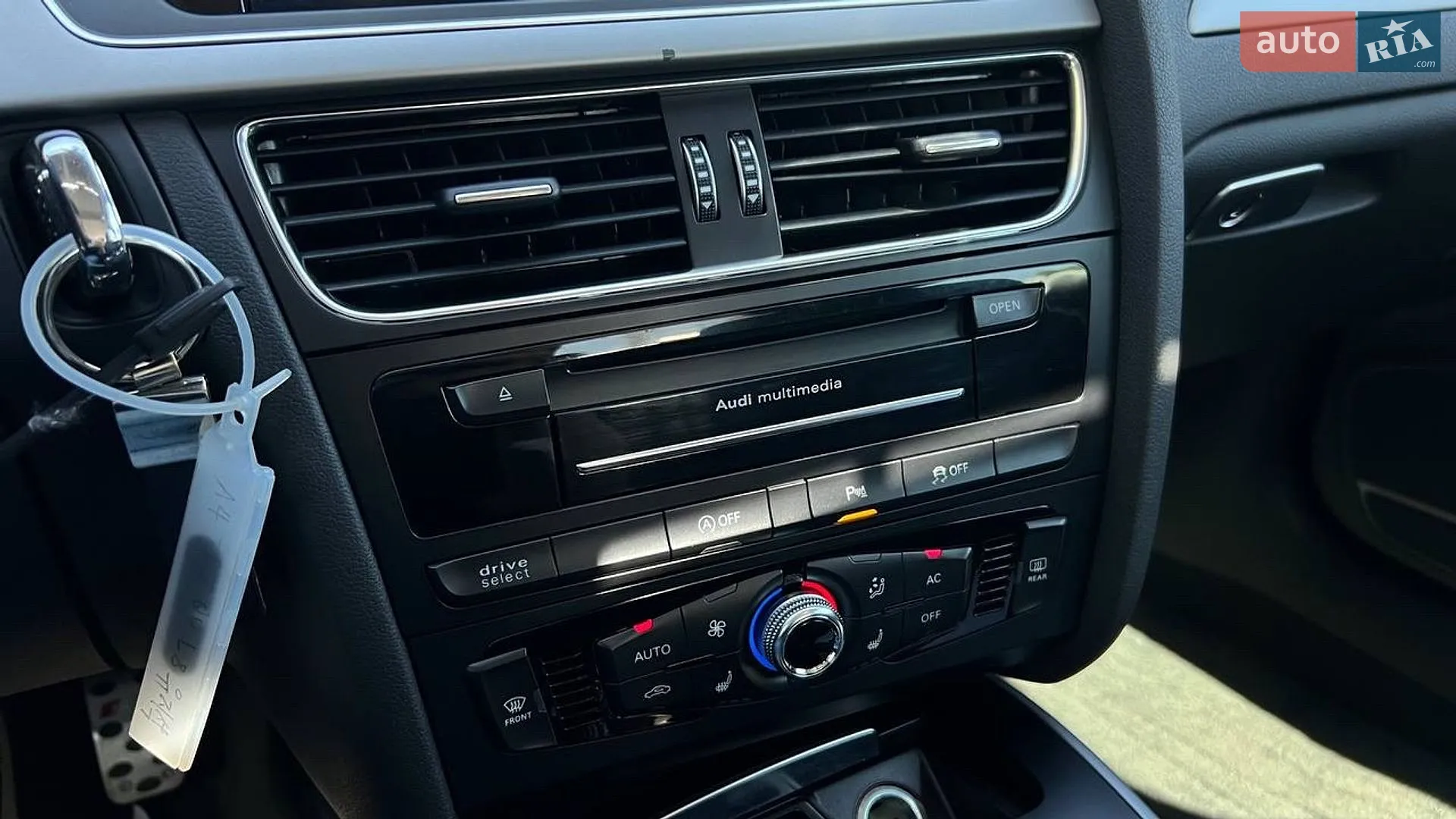 2012 Audi A4 - мініатюра 14