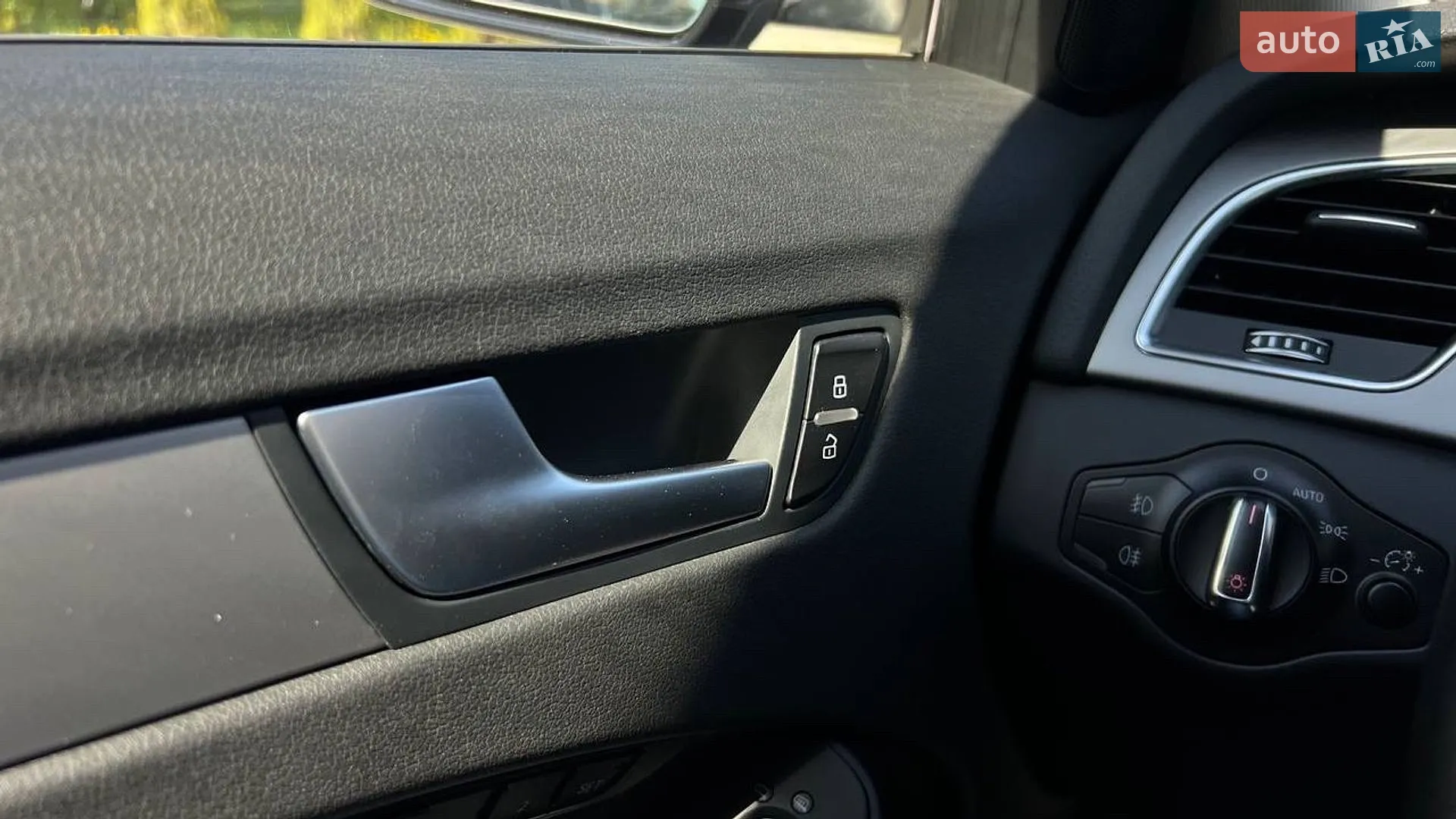 2012 Audi A4 - мініатюра 19