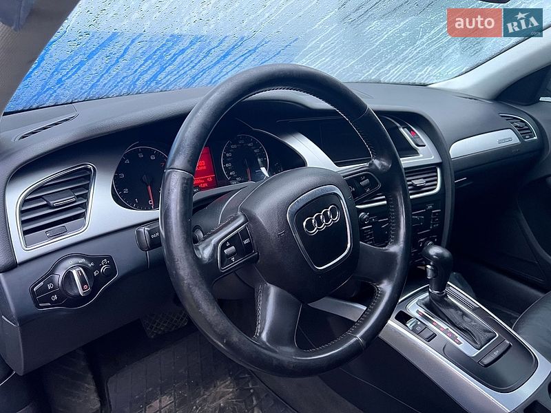 Седан Audi A4 2011 в Киеве