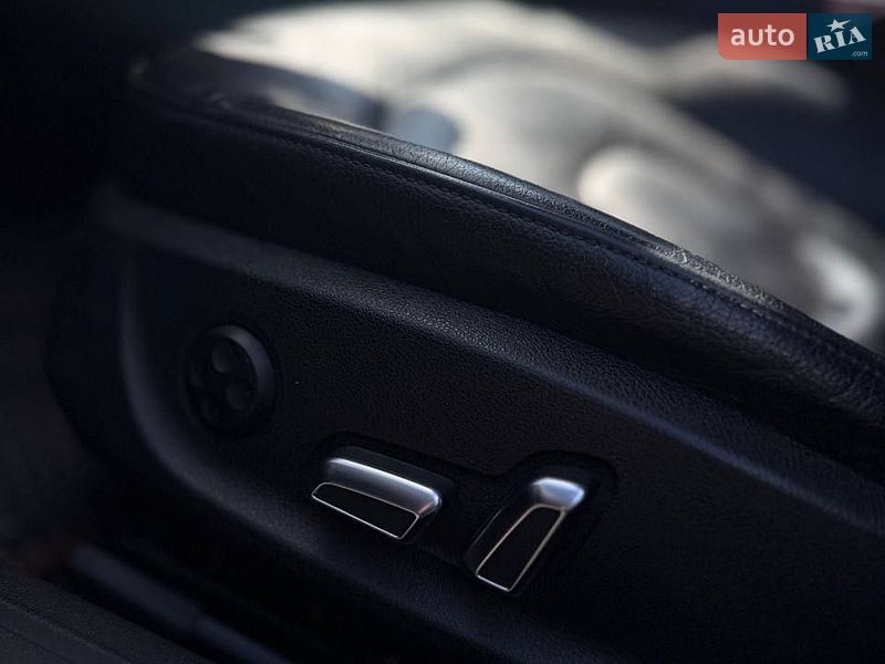 Седан Audi A4 2013 в Києві