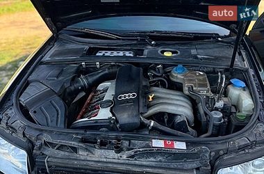 Седан Audi A4 2001 в Яремче
