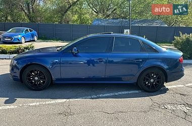 Седан Audi A4 2015 в Киеве