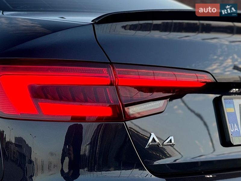 Седан Audi A4 2015 в Киеве