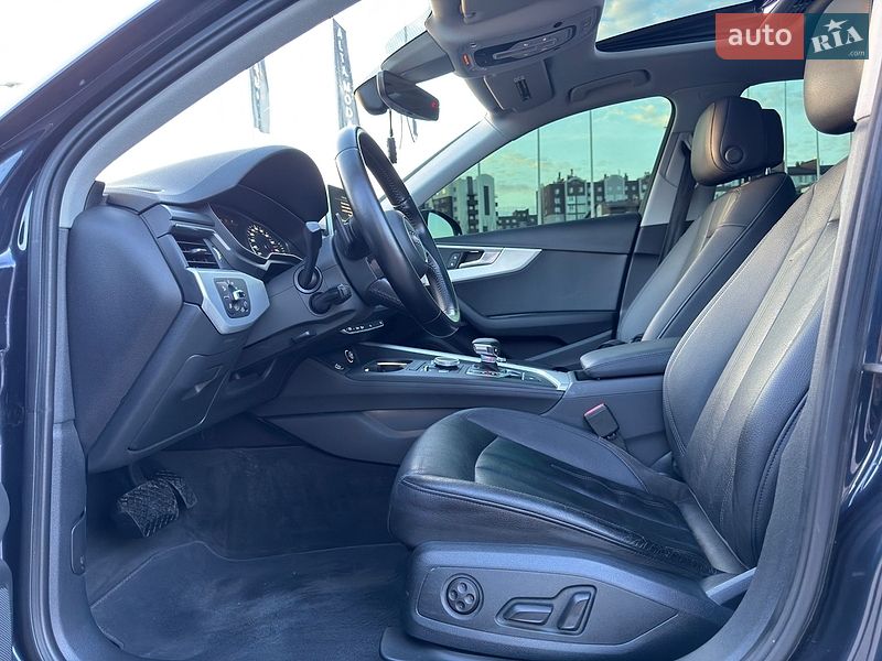 Седан Audi A4 2015 в Киеве
