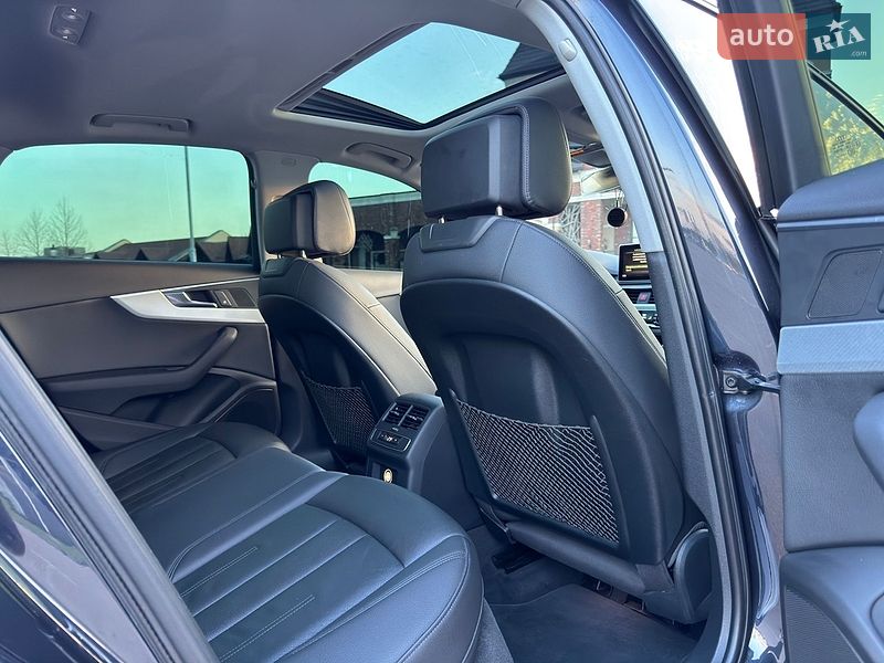 Седан Audi A4 2015 в Киеве