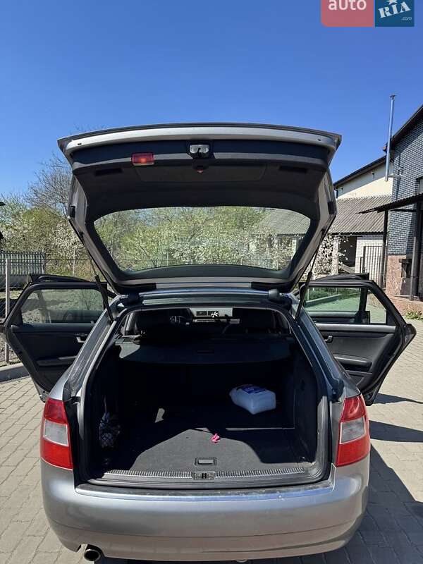 Универсал Audi A4 2003 в Малине